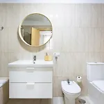 Home2book Bright Pool & Terrace, Amarilla Golf *